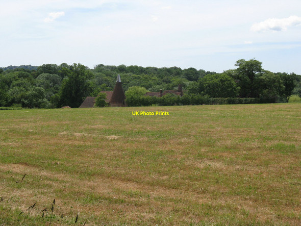 Photo 6"x4" Oast house at Inchreed Farm Burnt Oak\/TQ5127 c2010