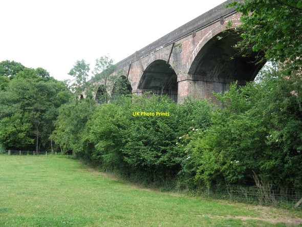 Photo 6"x4" Uckfield Line viaduct Burnt Oak\/TQ5127 c2010