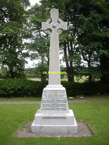 Photo 6"x4" A memorial cross at Blairs College Bieldside c2010