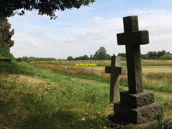 Photo 6"x4" North Muskham - gravestones and Trent floodplain North Muskham c2010