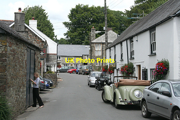 Photo 6"x4" Buckland Monachorum: by the Drake Manor Inn Buckland Monachorum c2010