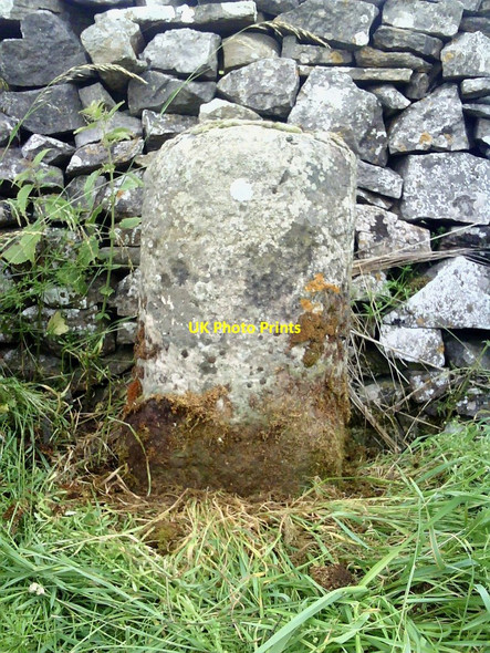 Photo 6"x4" Sedbergh 16 milestone Sedbusk c2010