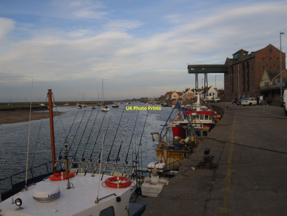 Photo 6"x4" Wells next the Sea: the quayside (ready to fish...) Wells-Next-The-Sea c2010
