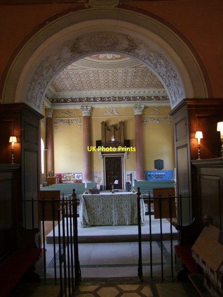 Photo 6"x4" Interior of St Lawrence Church West Wycombe c2010