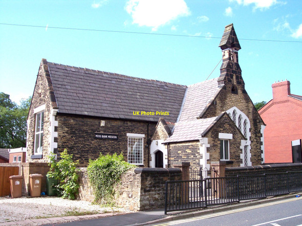 Photo 6"x4" Moss Bank Mission Billinge c2010