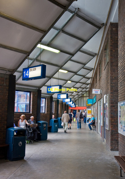 Photo 6"x4" Guildford Bus Station Guildford c2010 P1