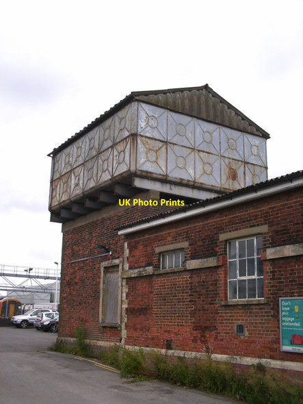 Photo 6"x4" Old water tower, Salisbury Railway Station Salisbury c2010