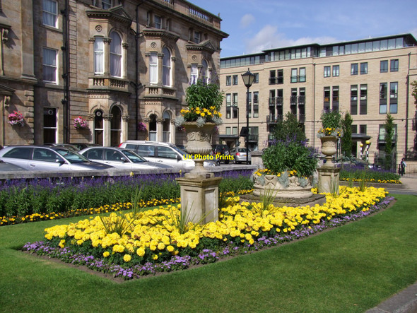 Photo 6"x4" Harrogate Flower Beds Harrogate c2009
