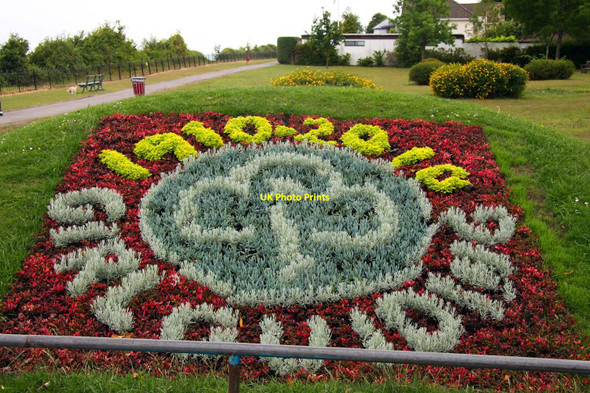 Photo 6"x4" Floral display by the cliff walk Penarth\/ST1871 c2010