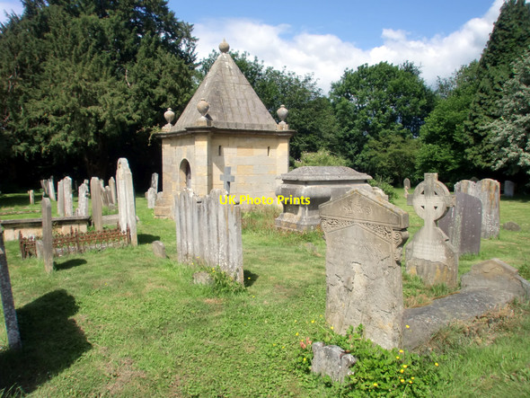 Photo 6"x4" Graveyard, St Mary's, Chiddingstone, Kent Chiddingstone c2010