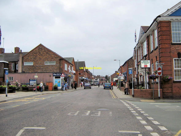 Photo 6"x4" South on the High Street Biddulph c2010