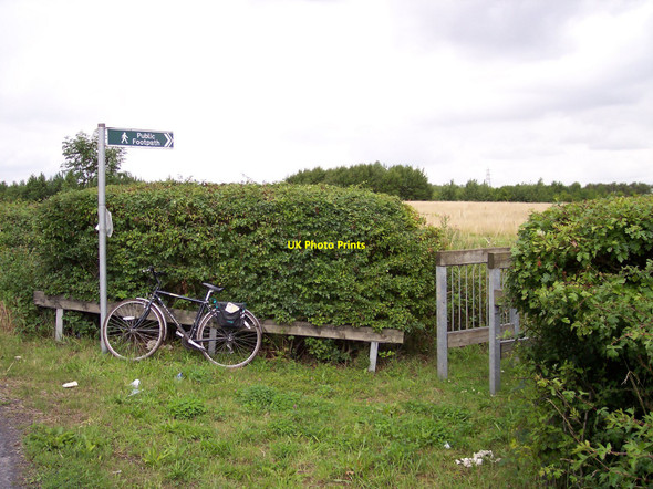 Photo 6"x4" Public footpath to recreation area off Gorsey Lane Burtonwood c2010