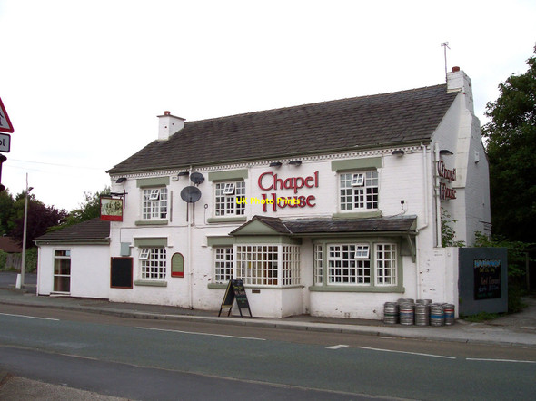Photo 6"x4" Chapel House public house Burtonwood Burtonwood c2010