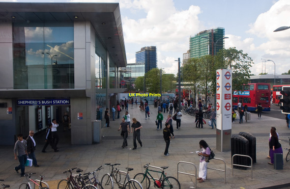 Photo 6"x4" Shepherds Bush Station Hammersmith\/TQ2279 c2010