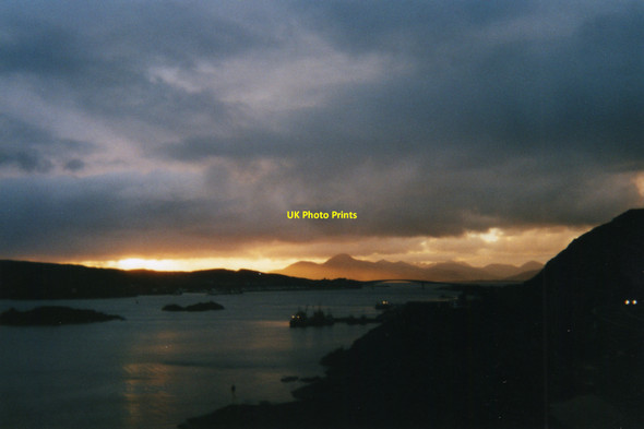 Photo 6"x4" Sunset over the Skye Bridge from the Viewpoint Kyle of Lochalsh\/Caol Loch Ailse c2003