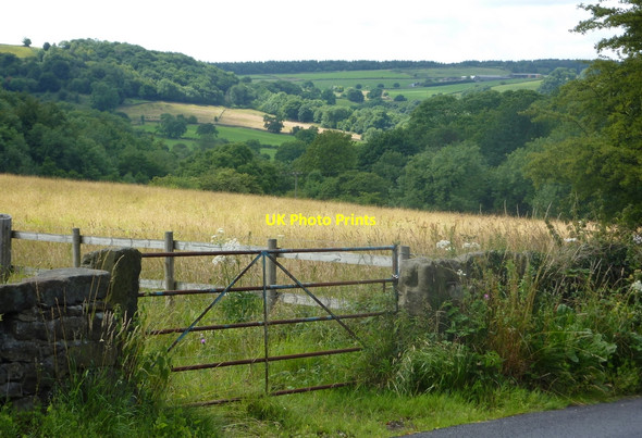 Photo 6"x4" Countryside view from Butts Road Ashover c2010