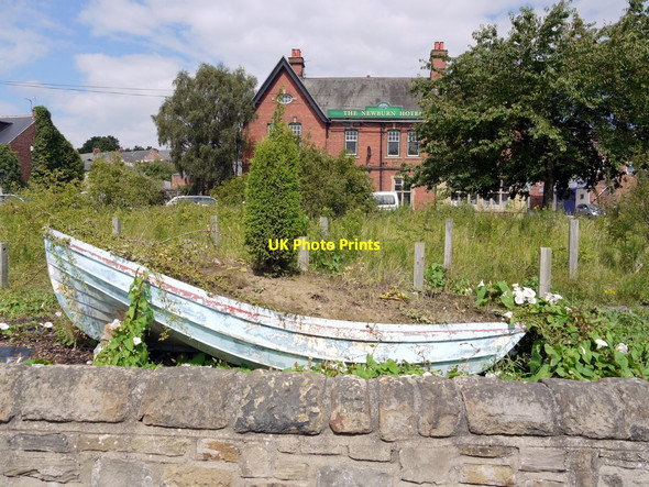 Photo 6"x4" The Newburn Hotel from the rear of the Boathouse,  Newburn Ryton\/NZ1564 c2010