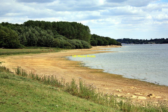 Photo 6"x4" Exposed beach, Rutland Water Upper Hambleton c2010