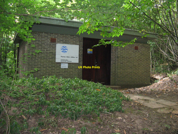 Photo 6"x4" Hydon Ball water booster station Hambledon\/SU9638 c2010