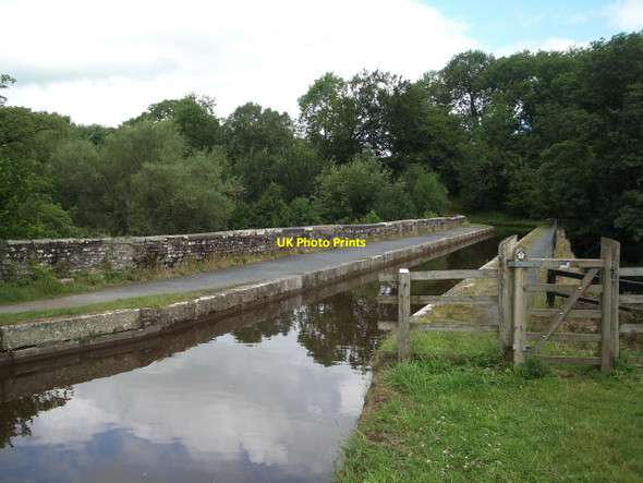 Photo 6"x4" Monmouthshire and Brecon Canal Aqueduct Groesffordd\/SO0728 c2010