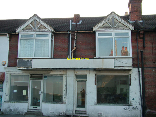 Photo 6"x4" Derelict shops, Victoria Road, Woolston Woolston\/SU4310 c2010
