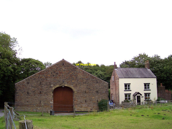 Photo 6"x4" Rylance farmhouse and barn on Winstanley Hall estate Highfield\/SD5503 c2010