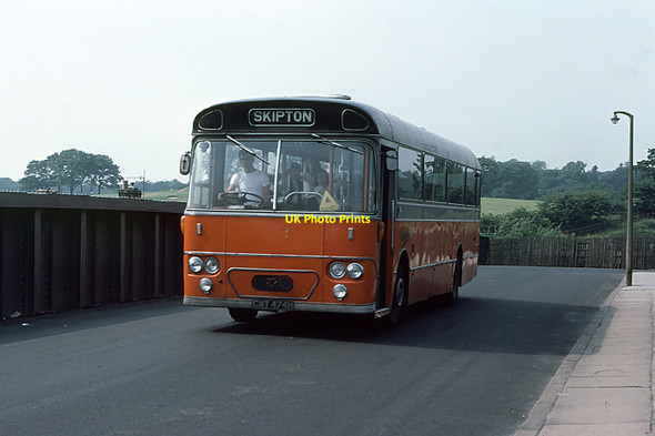 Photo 6"x4" The School Bus Skipton c1979
