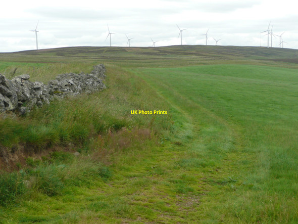 Photo 6"x4" Dry stone wall and wind turbines Middleton of Dalrulzian c2010