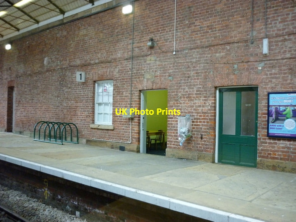 Photo 6"x4" Filey train station Filey c2010