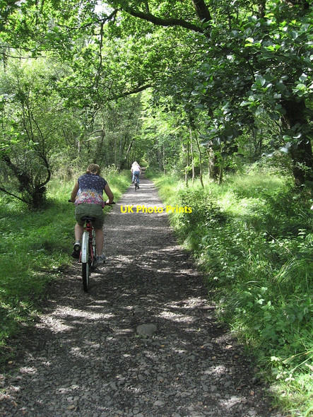 Photo 6"x4" Summer cyclists on the West Highland Way Milngavie c2010