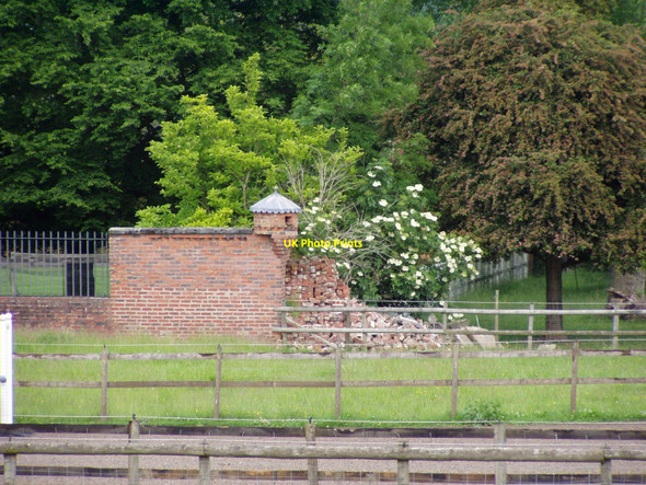 Photo 6"x4" Ingestre Hall, Staffordshire - wall corner Ingestre c2010