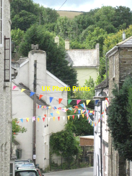 Photo 6"x4" Bunting over Old Road, Harbertonford Harbertonford c2010