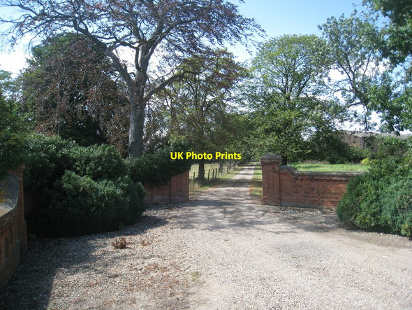Photo 6"x4" The entrance to Ulceby Carr Farm Ulceby Skitter c2010