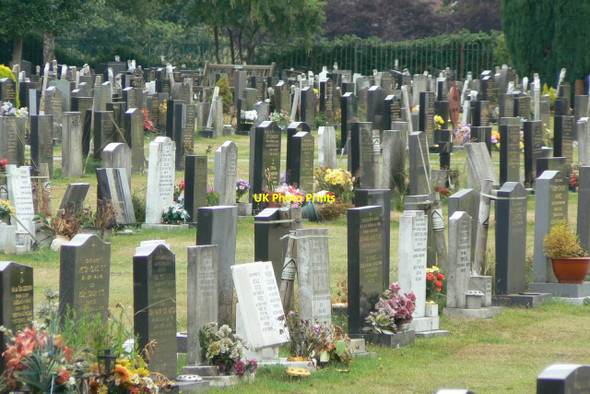 Photo 6"x4" Redhill Cemetery Arnold\/SK5945 c2010