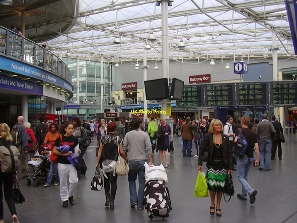 Photo 6"x4" Piccadilly Railway Station Manchester c2010 P1