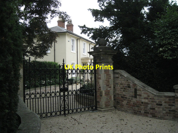 Photo 6"x4" Fen End House and gates Fen End\/SP2275 c2010