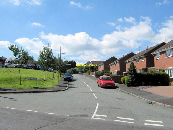 Photo 6"x4" Looking up Jubilee Close Biddulph c2010