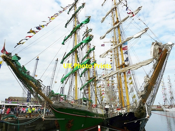 Photo 6"x4" Two tall ships Hartlepool c2010