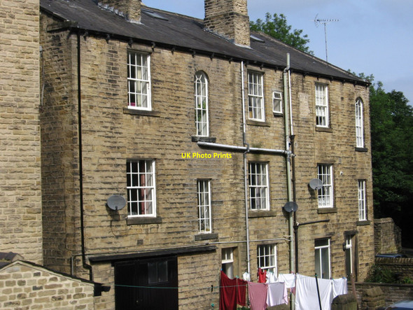 Photo 6"x4" Holmfirth - rear of houses on Huddersfield Road Holmfirth c2010