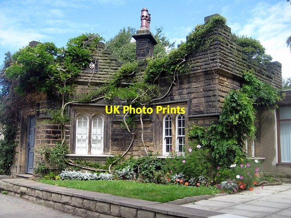 Photo 6"x4" Newmillerdam Country Park- East lodge Newmillerdam c2010
