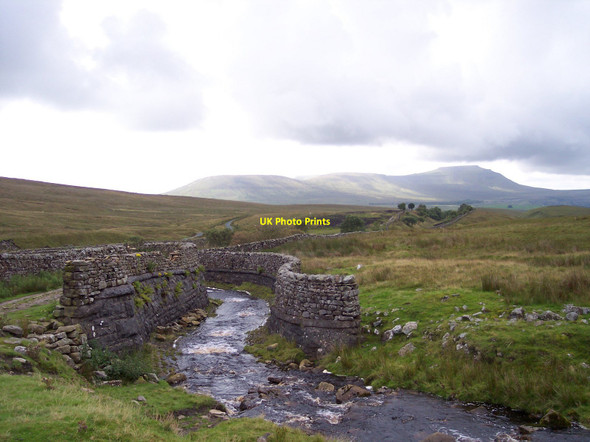 Photo 6"x4" Fancy stonework guides  Force Gill to the Aqueduct Ribble Head\/SD7779 c2010