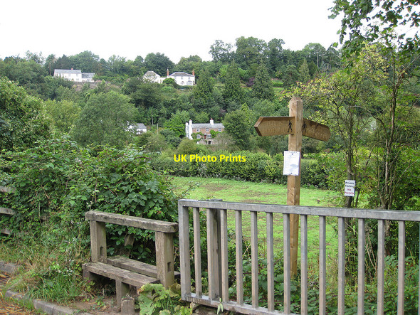 Photo 6"x4" New finger post, Hoarwithy Hoarwithy c2010