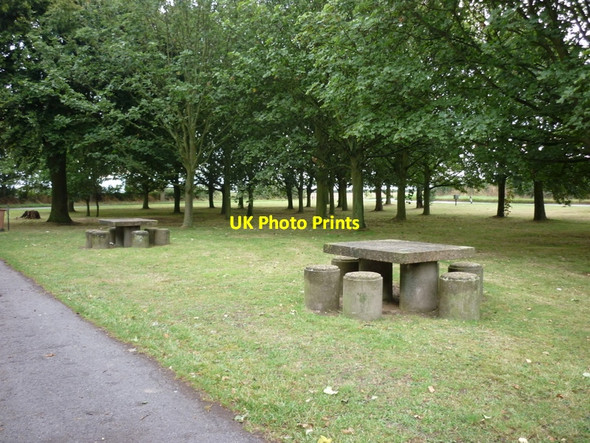 Photo 6"x4" Picnic area on the A1077 Barton-Upon-Humber c2010