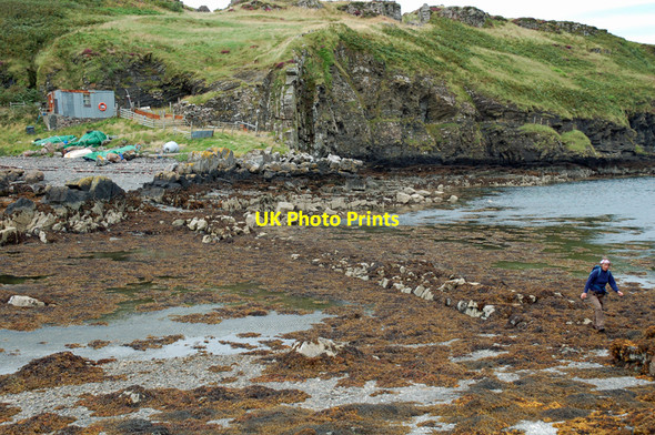 Photo 6"x4" Tidal causeway between Eilean Fladda (Fladday) and Raasay Torran\/NG5949 c2010