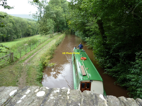 Photo 6"x4" A leisurely cruise on the Monmouthshire and Brecon canal Llangynidr c2010