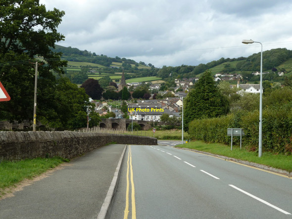 Photo 6"x4" Crickhowell from the road to Llangattock Crickhowell c2010