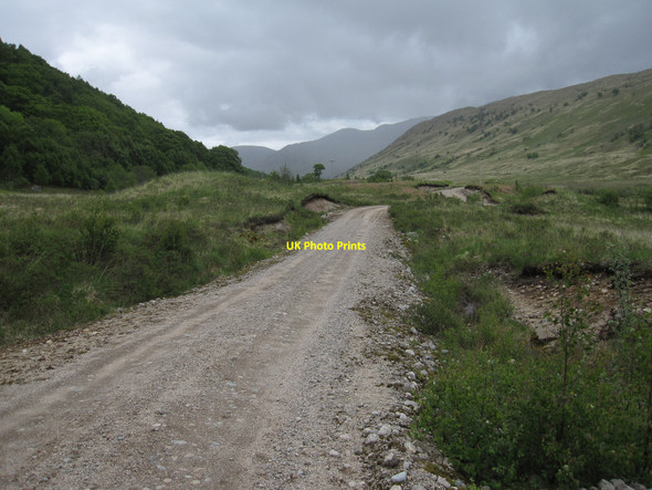 Photo 6"x4" Track up Glen Kinglass Creag a' Bhinnein c2010