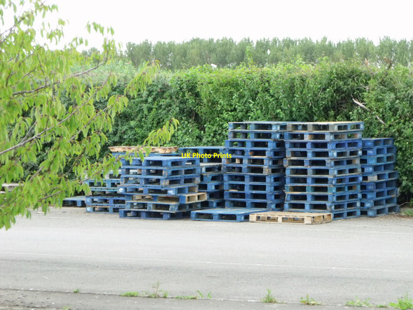 Photo 6"x4" Pallets at Roundstone Pick-Your-Own, Littlehampton East Preston\/TQ0702 c2010