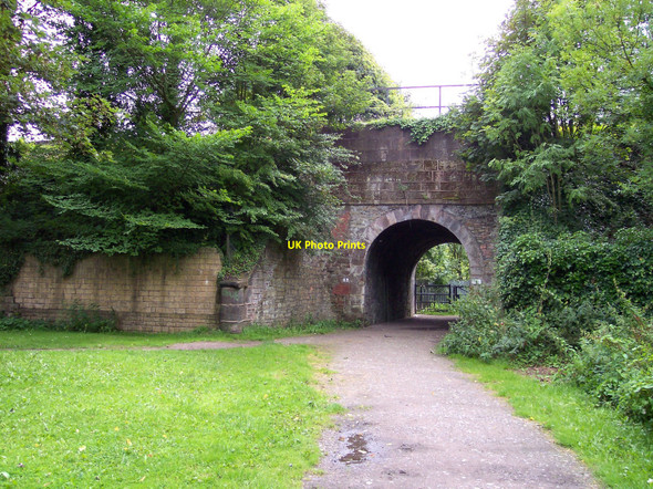Photo 6"x4" Railway bridge in Stadt Moer Country Park Prescot c2010