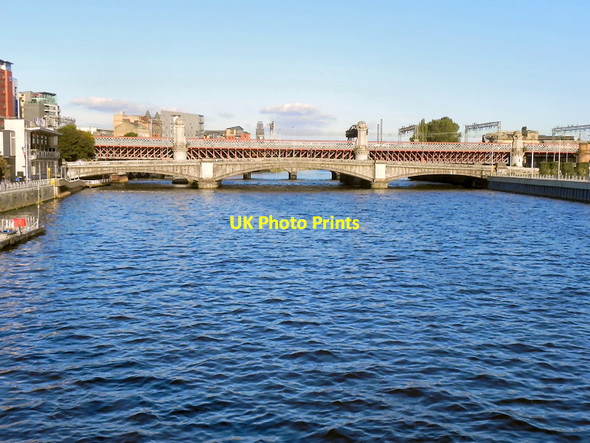 Photo 6"x4" George V and Caledonian Railway Bridges, River Clyde Glasgow c2010